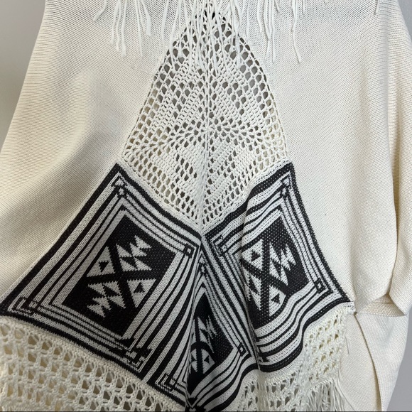 House of Harlow | Fringe Aztec Knitted Sweater, one size - Picture 4 of 9